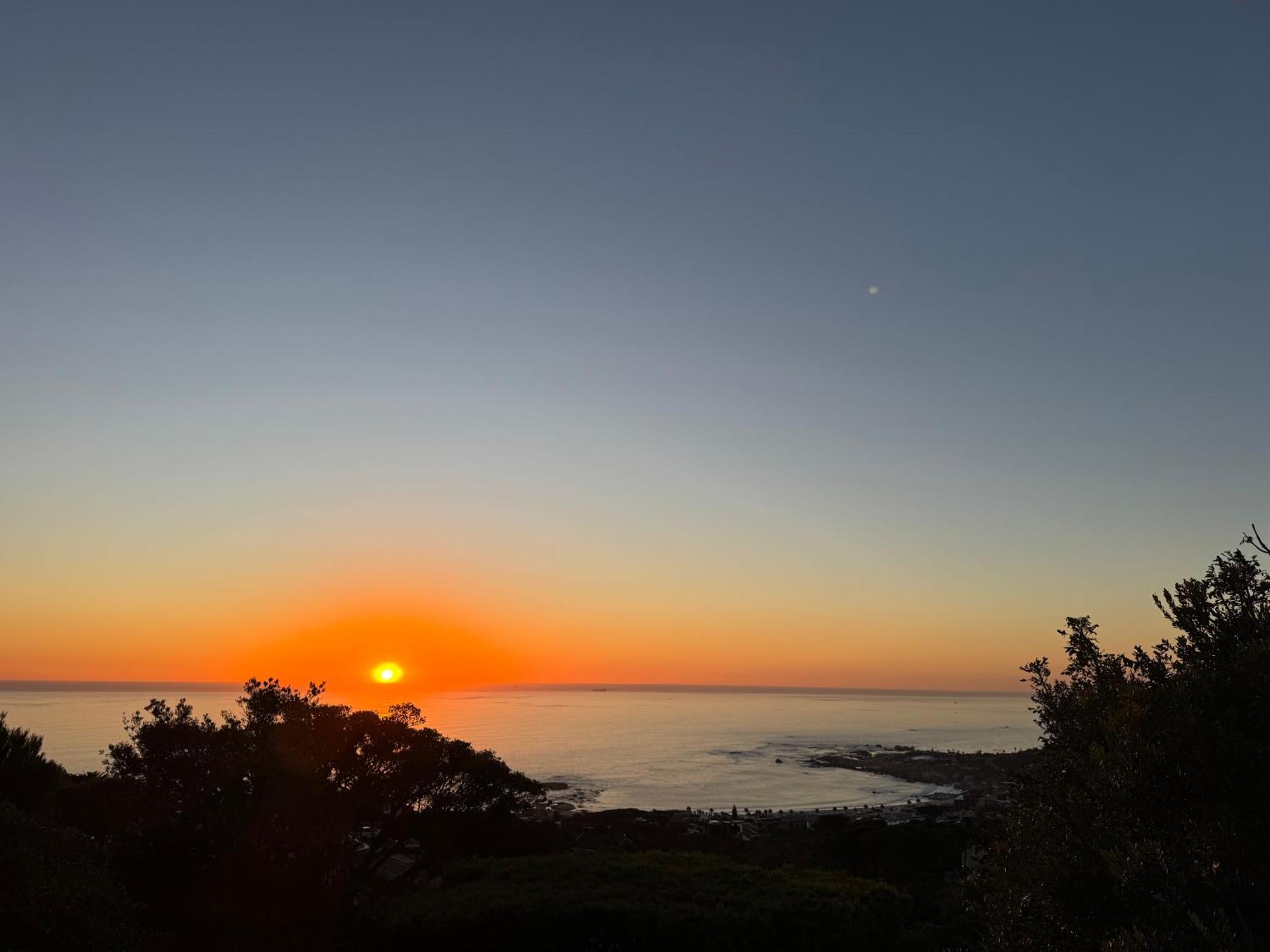 Camps Bay 5*